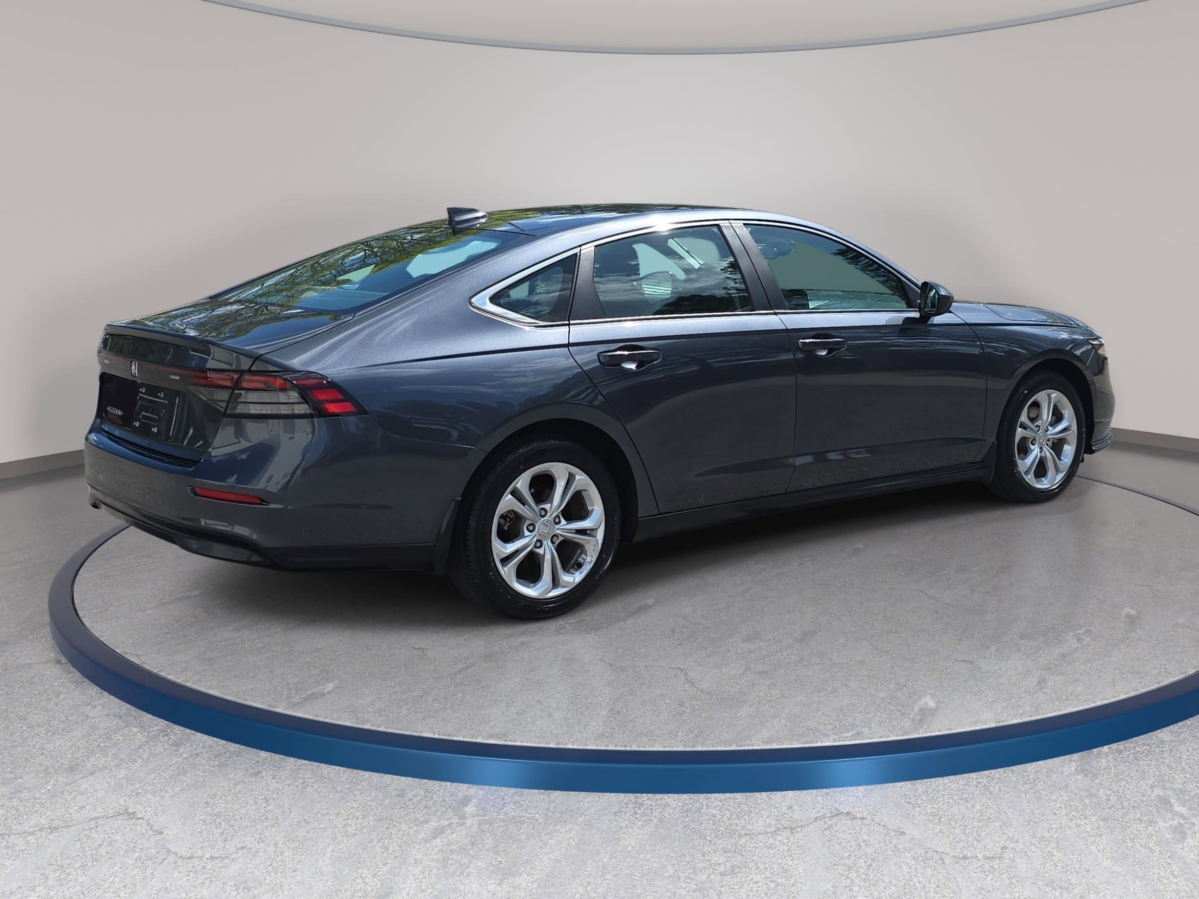 Used 2024 Honda Accord LX image 5