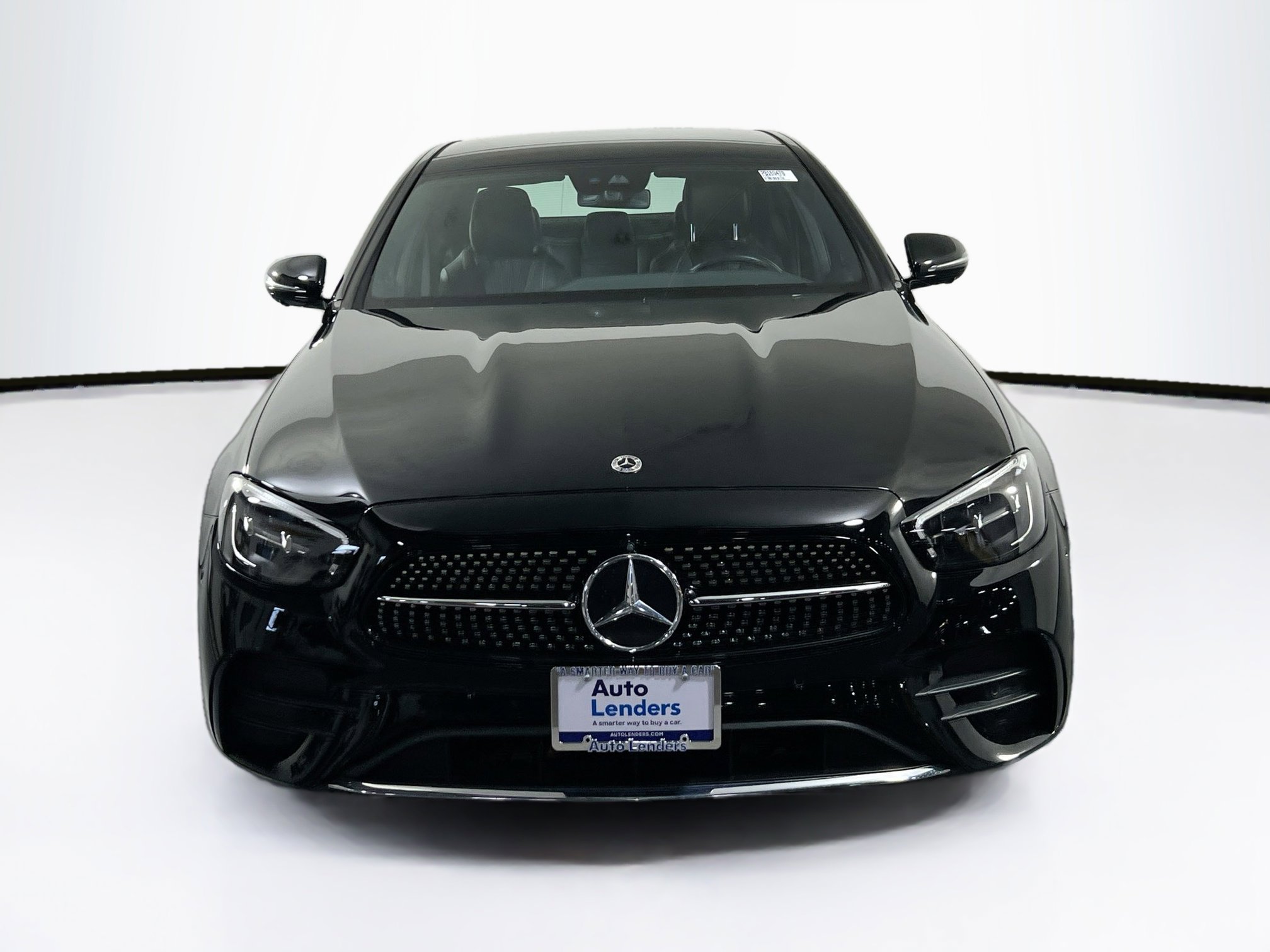 Used 2023 Mercedes-Benz E 350 4MATIC image 2