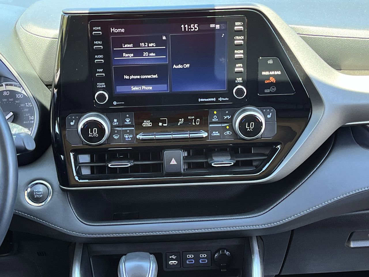 Used 2022 Toyota Highlander XLE image 15