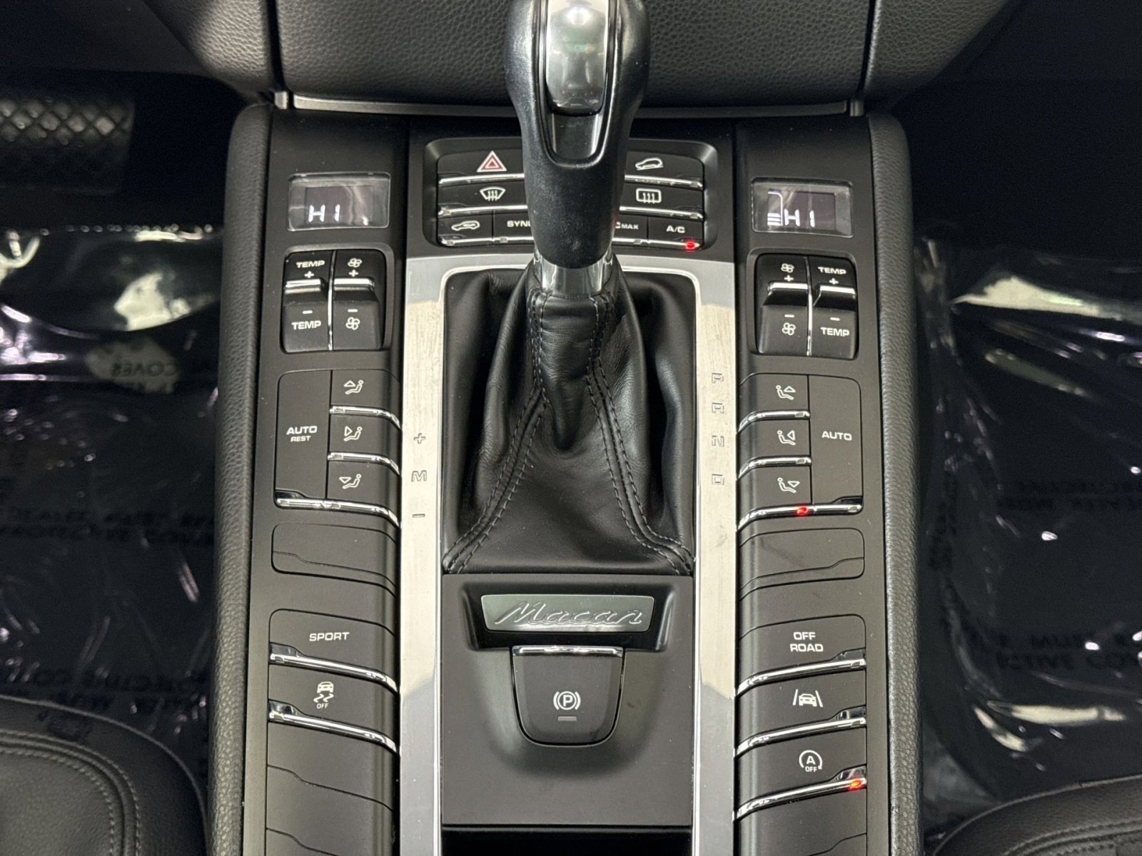 Used 2018 Porsche Macan Sport Edition image 21