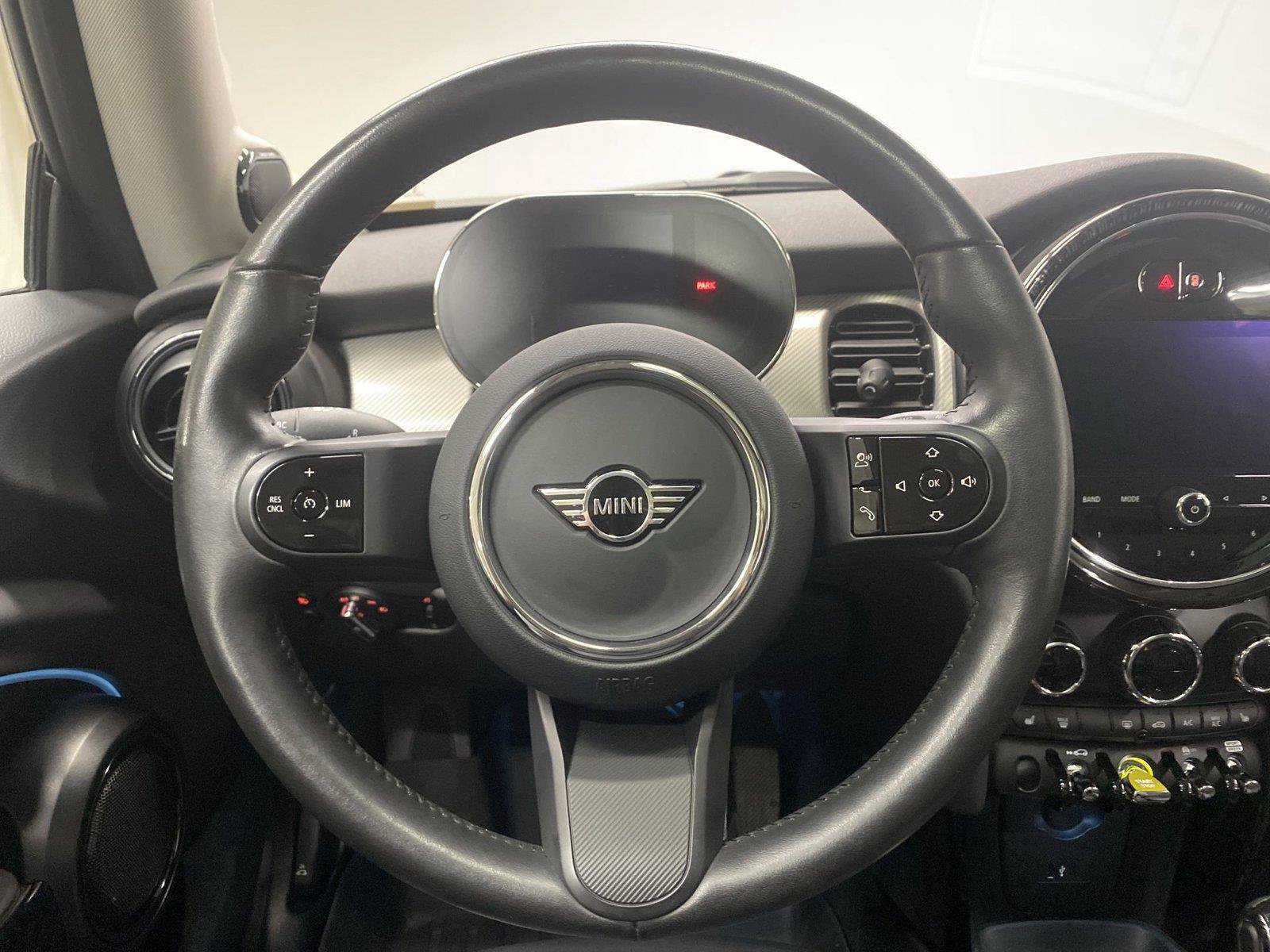 Used 2024 MINI Cooper SE FWD image 15