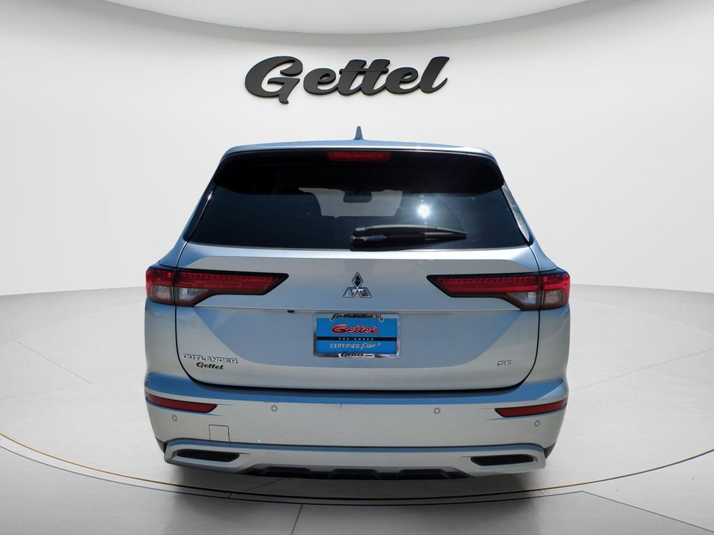 Used 2023 Mitsubishi Outlander SE image 6