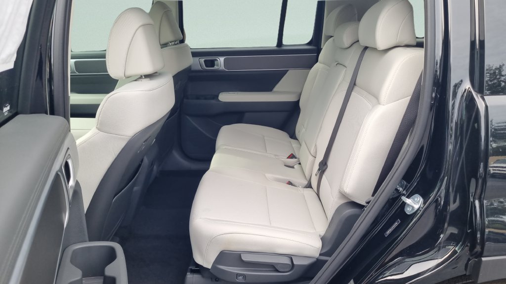 New 2026 Hyundai Santa Fe SE FWD image 9