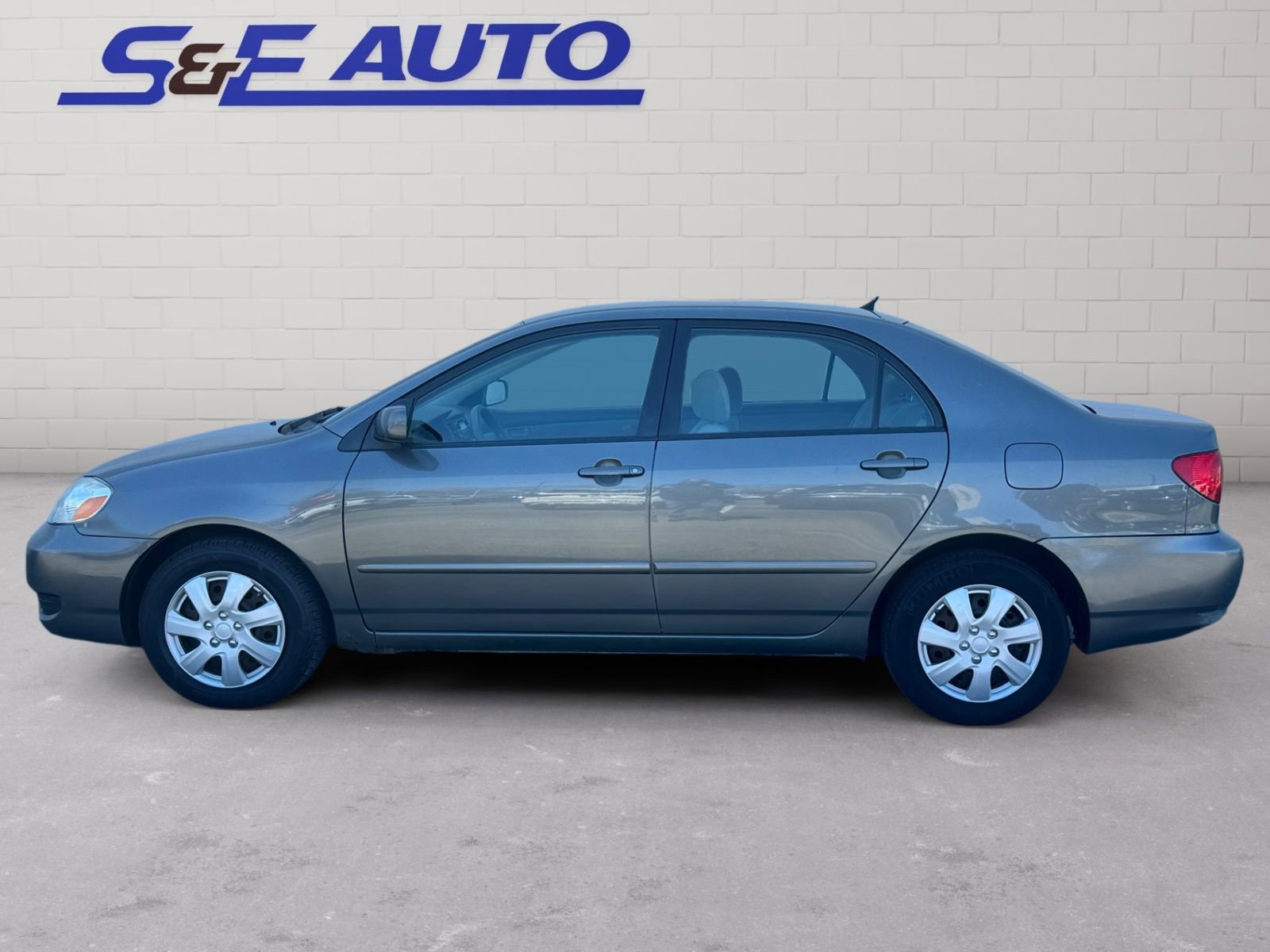 Used 2008 Toyota Corolla CE image 2