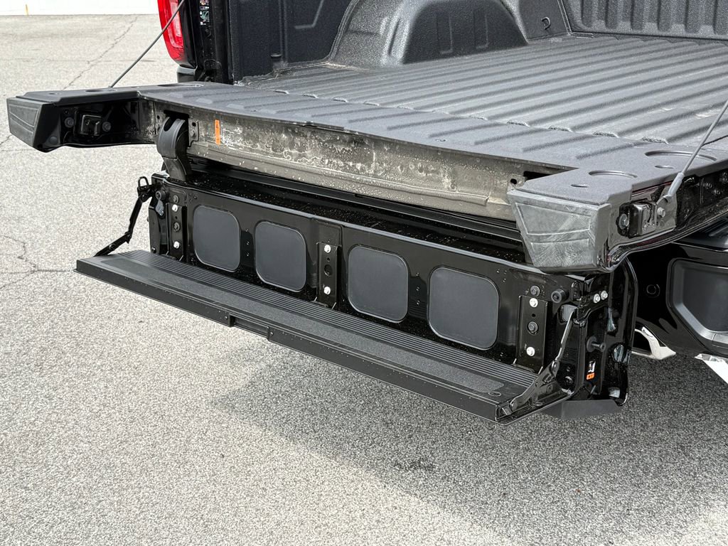 New 2026 GMC Sierra 1500 AT4 w/ AT4 Premium Package AWD/4WD image 6