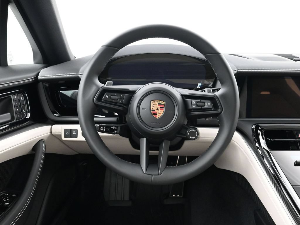 Certified 2026 Porsche Panamera image 12