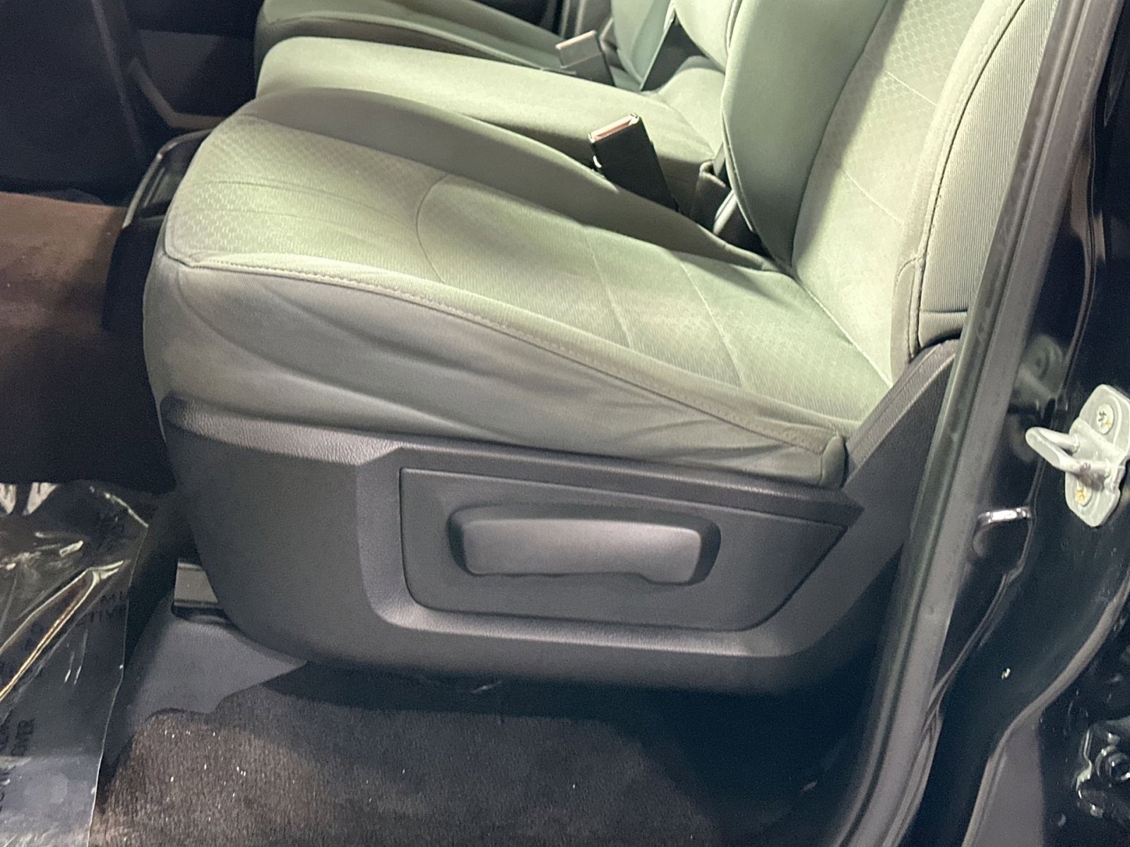 Used 2015 RAM 1500 Express image 14