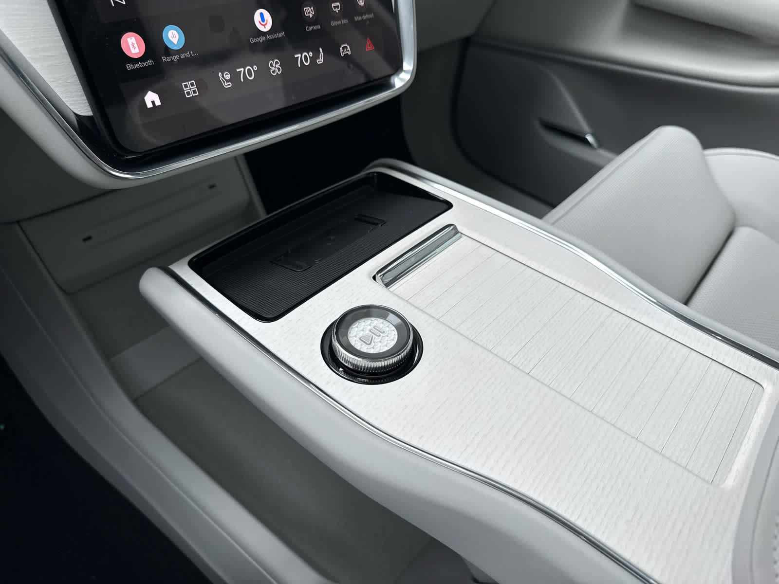 New 2026 Volvo EX90 Plus AWD/4WD image 49