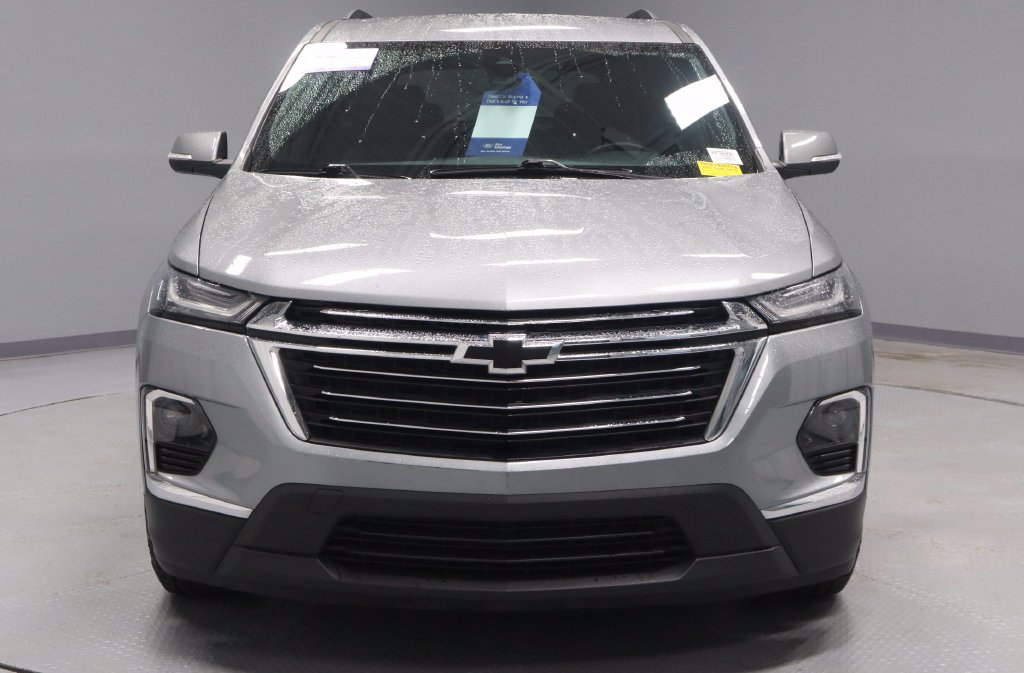 Used 2023 Chevrolet Traverse LT FWD image 3