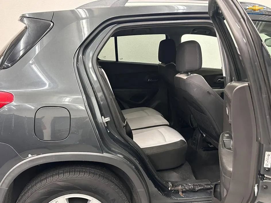 Used 2017 Chevrolet Trax LT w/ Driver Confidence Package image 19