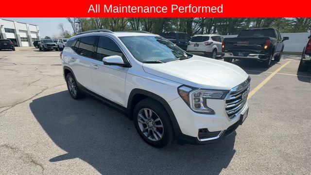 Used 2023 GMC Terrain SLT w/ Tech Package image 2
