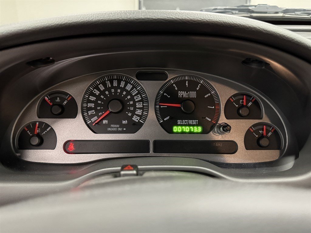 Used 2003 Ford Mustang Mach 1 RWD image 27