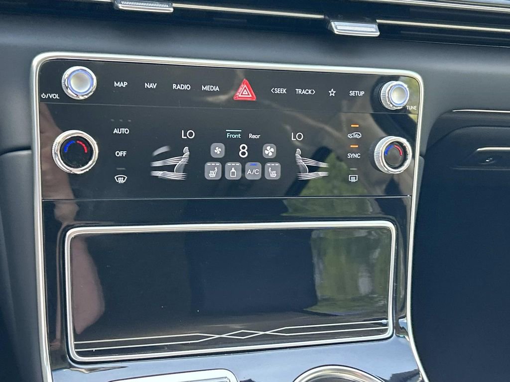 Used 2025 Genesis GV80 2.5T Standard image 20