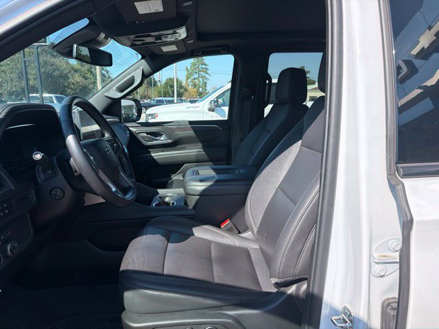 Used 2023 Chevrolet Tahoe Z71 w/ Luxury Package AWD/4WD image 10