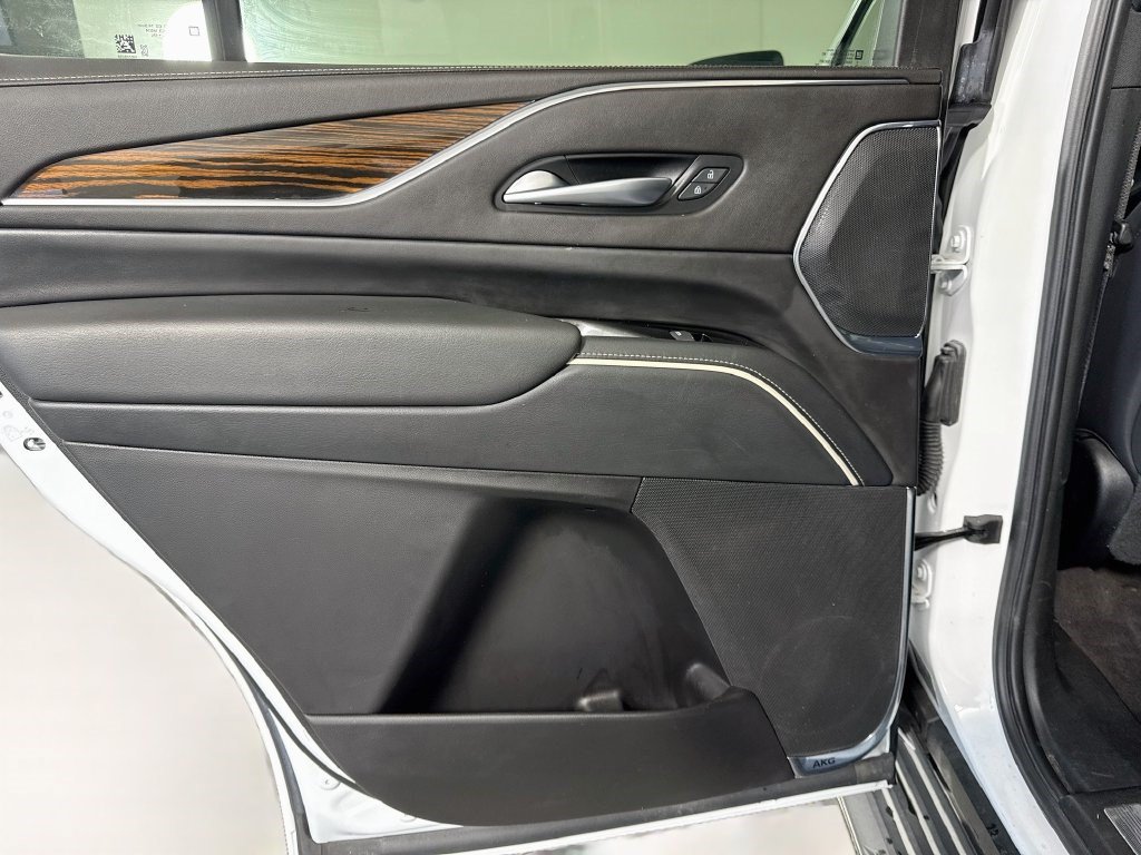 Used 2023 Cadillac Escalade Premium Luxury RWD image 25