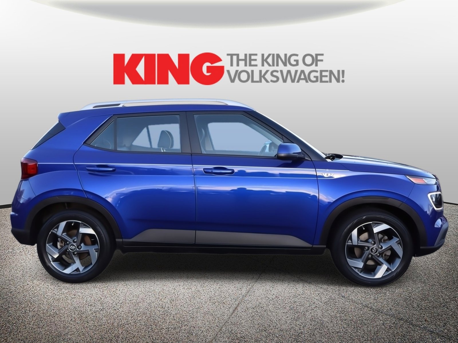 Used 2023 Hyundai Venue Limited w/ Cargo Package image 2