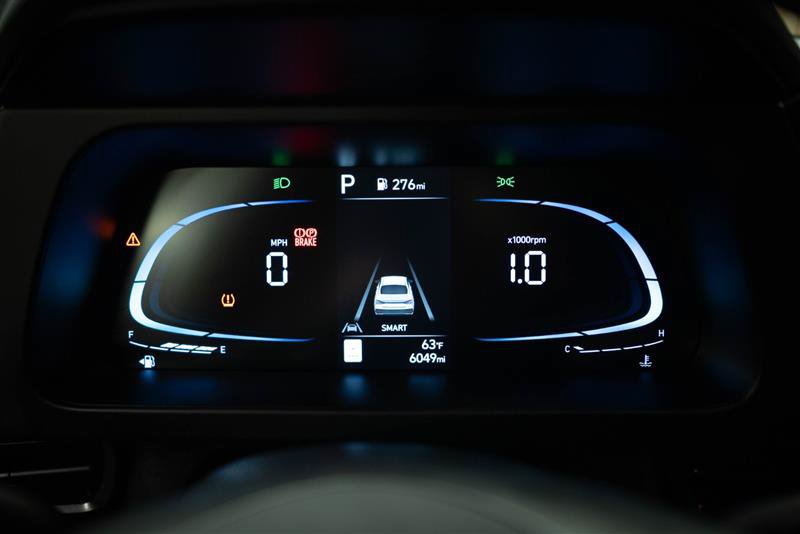 Used 2025 Hyundai Elantra Sport FWD image 17