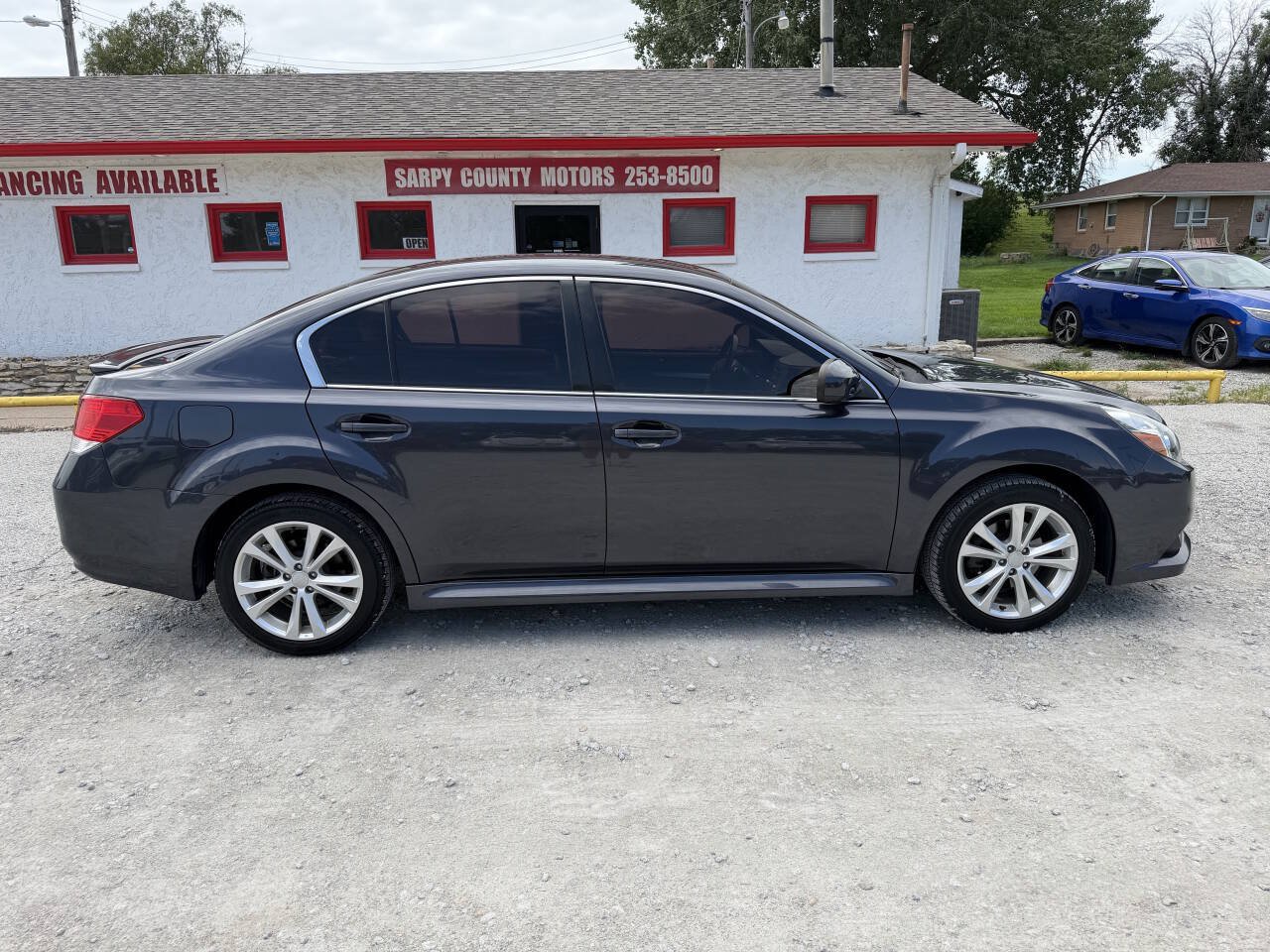 Used 2013 Subaru Legacy 2.5i Premium w/ All-Weather Pkg AWD/4WD image 2
