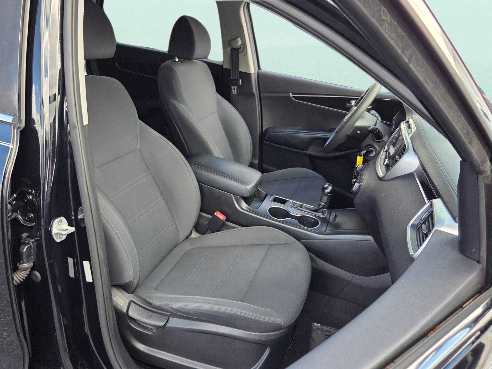 Used 2018 Kia Sorento L FWD image 19