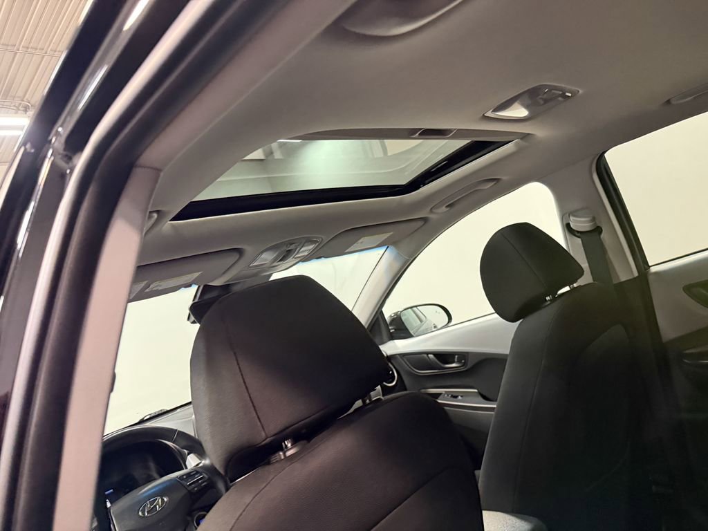 Used 2021 Hyundai Kona SEL Plus AWD/4WD image 11