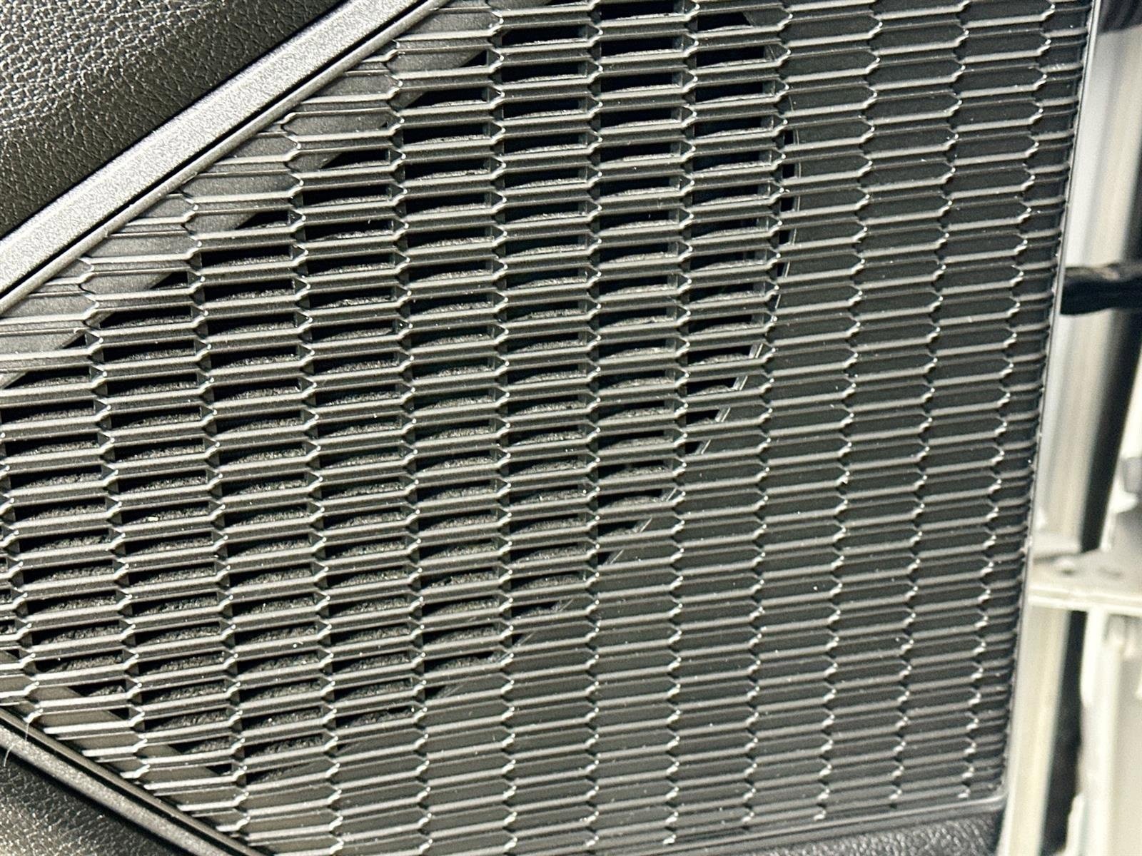 Used 2023 Jeep Grand Cherokee L Laredo image 23