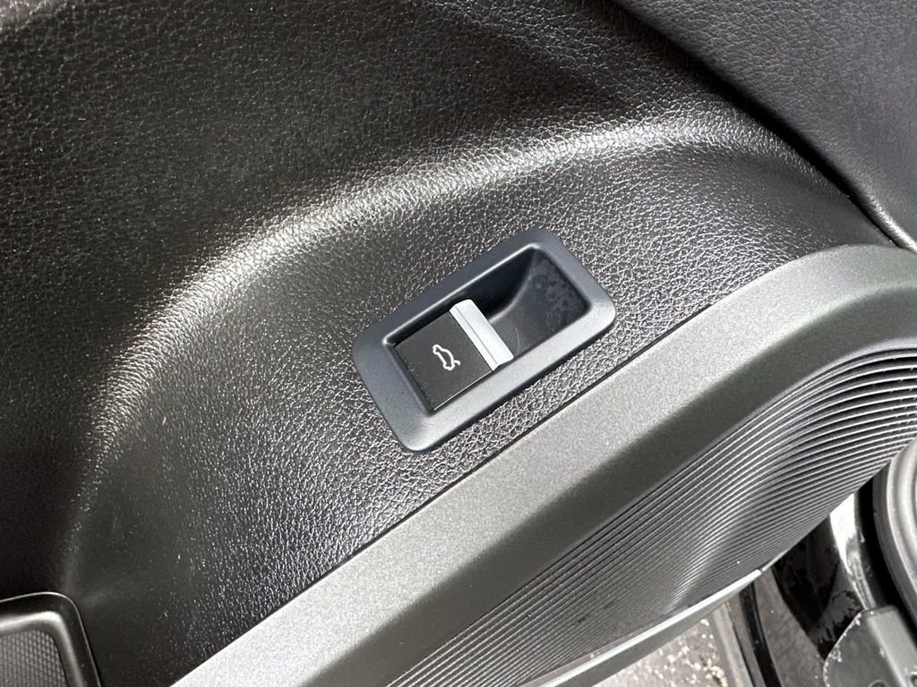 Used 2024 Audi Q5 2.0T Premium Plus image 12