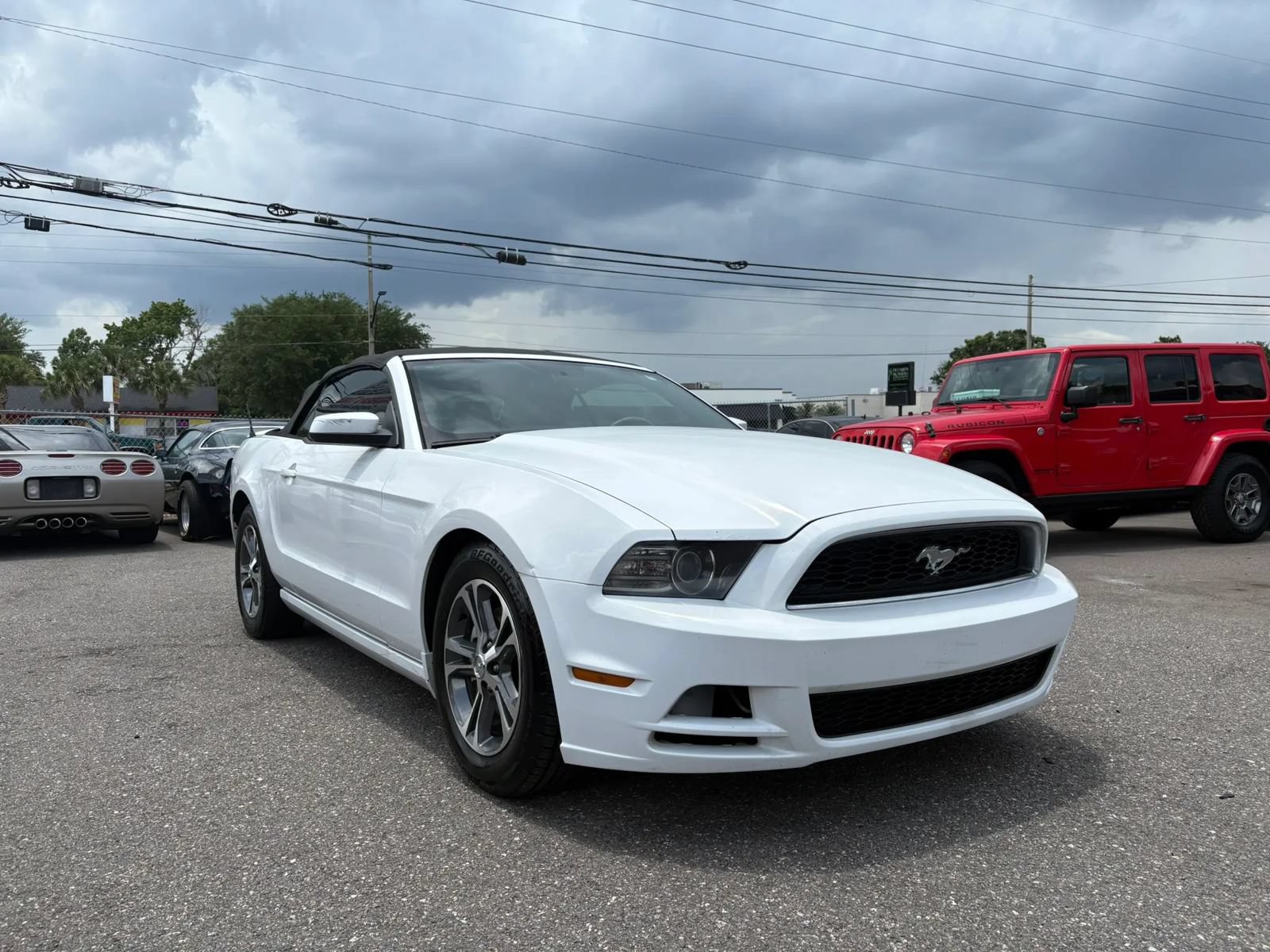 Used 2014 Ford Mustang Premium RWD image 9