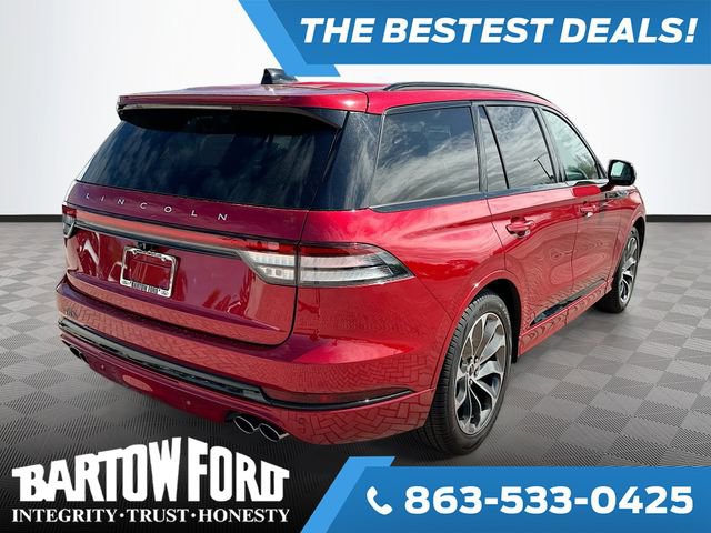 Used 2025 Lincoln Aviator 2WD w/ Jet Appearance Package image 4