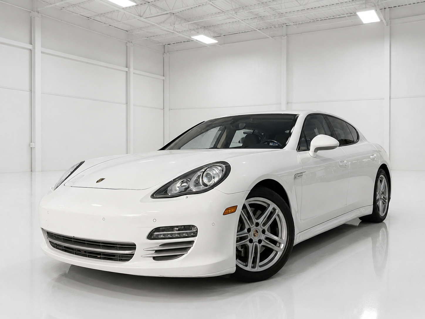 Used 2013 Porsche Panamera image 1