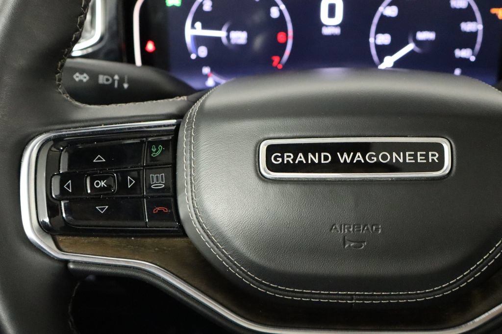 Used 2023 Jeep Grand Wagoneer L Series II w/ Premium Group II AWD/4WD image 8