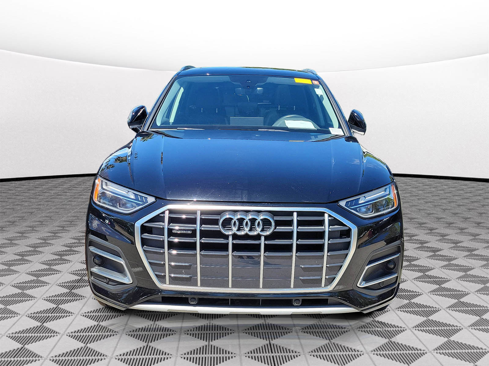 Used 2021 Audi Q5 Premium w/ Convenience Package image 2