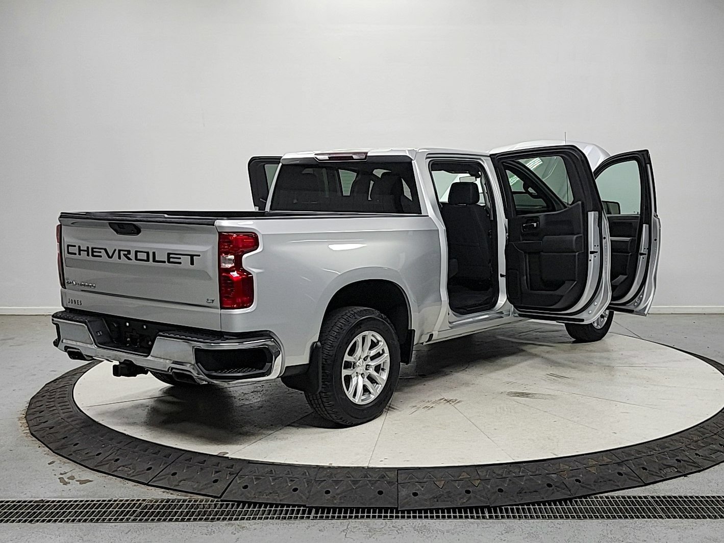 Used 2019 Chevrolet Silverado 1500 LT w/ All-Star Edition AWD/4WD image 15