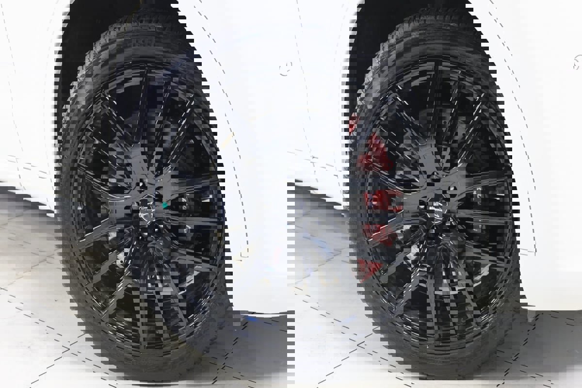 Used 2021 Maserati Levante GTS image 14