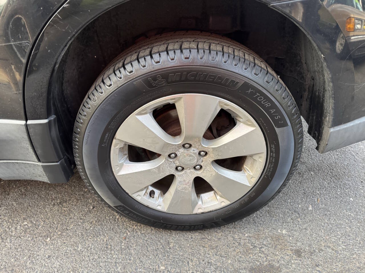 Used 2010 Subaru Outback 3.6R Limited AWD/4WD image 13