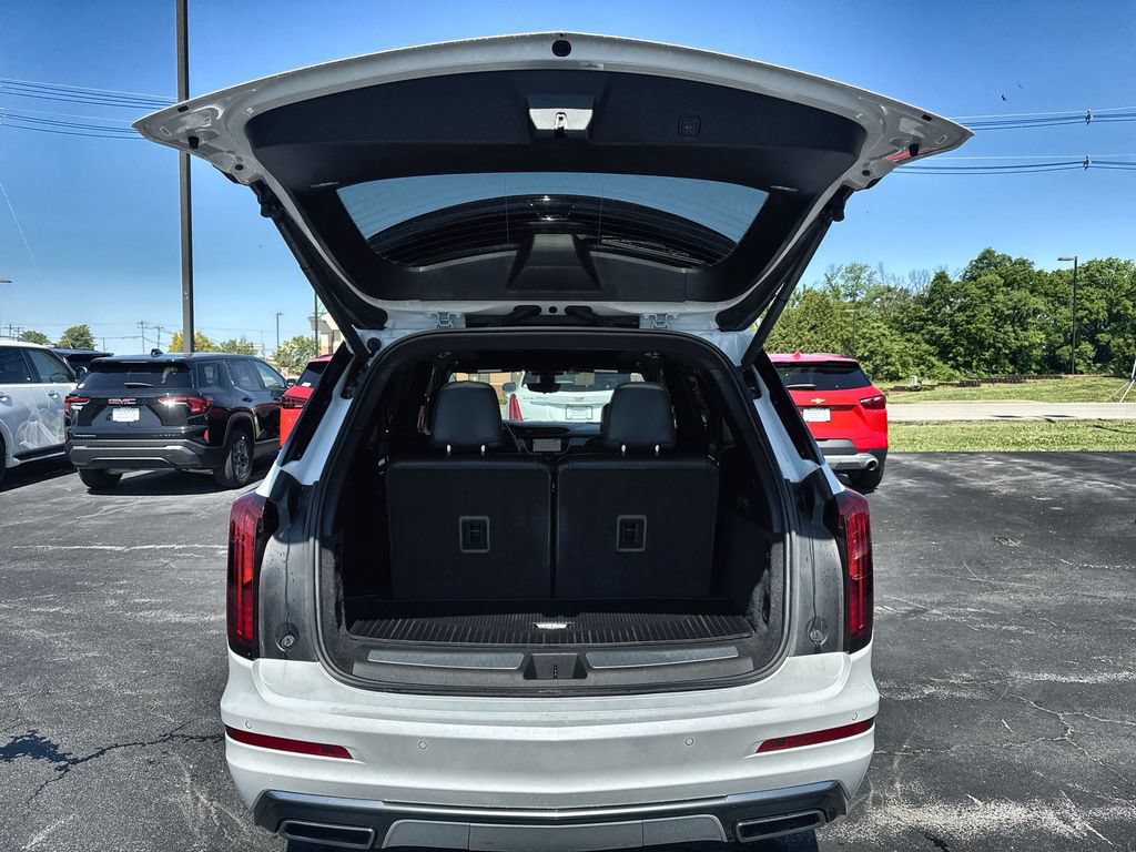 Used 2024 Cadillac XT6 Premium Luxury w/ Technology Package AWD/4WD image 27