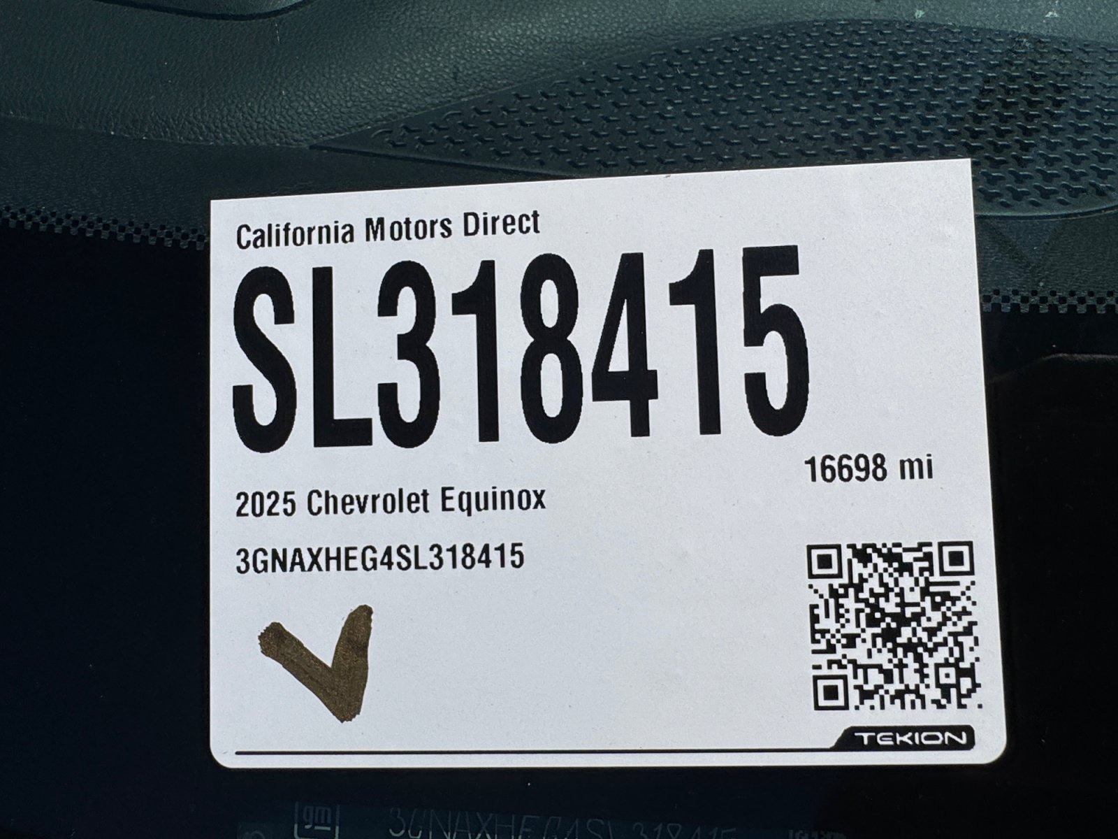Used 2025 Chevrolet Equinox LT FWD image 17