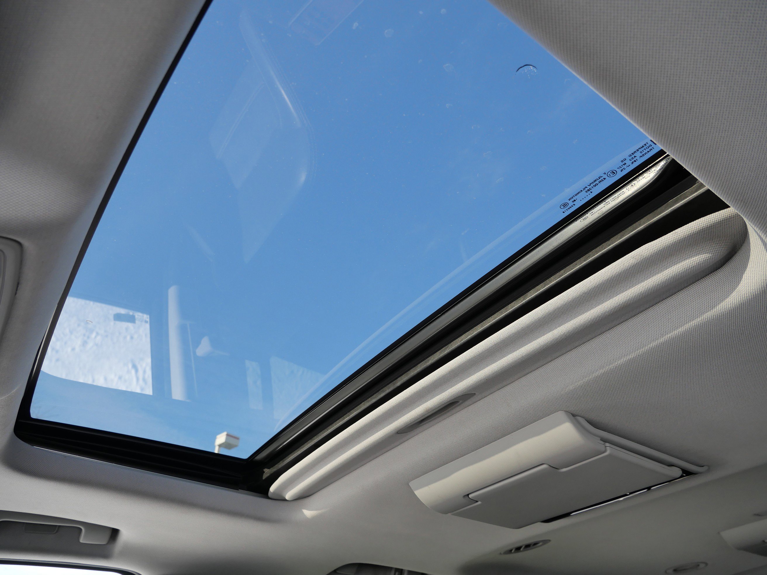 Used 2015 GMC Yukon XL Denali w/ Touring Package image 29