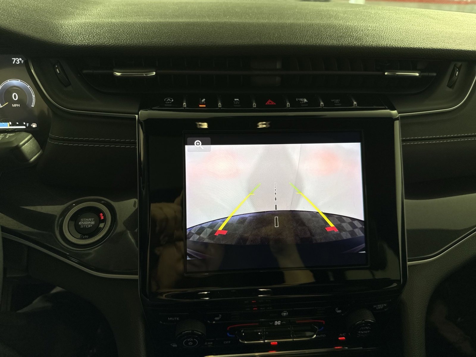 Used 2023 Jeep Grand Cherokee L Laredo image 19