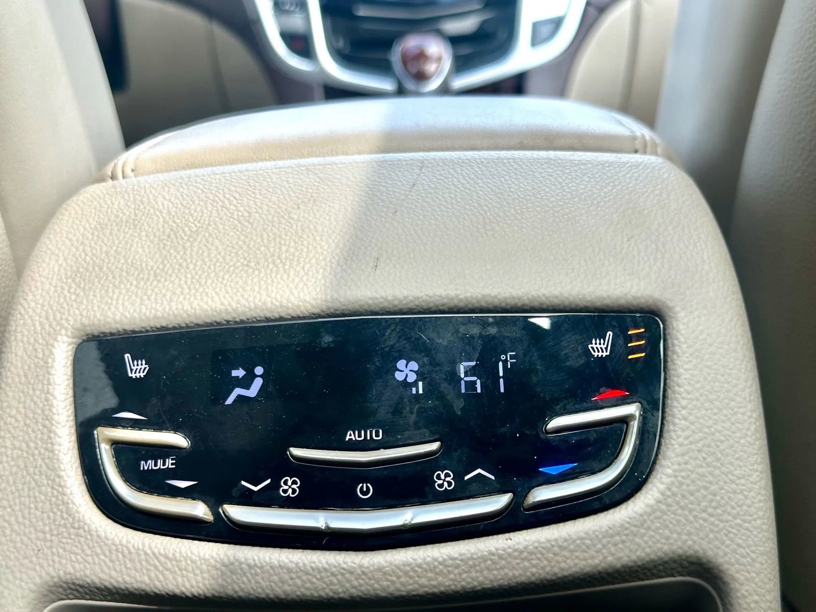 Used 2014 Cadillac SRX Premium image 38