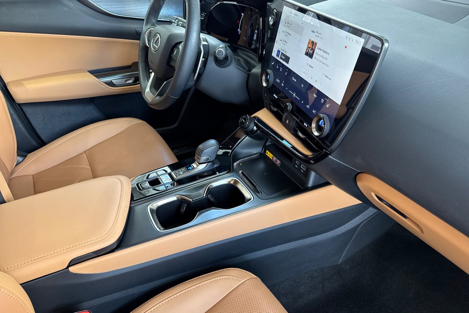 Certified 2025 Lexus NX 450h+ AWD w/ Accessory Package (K3) image 20