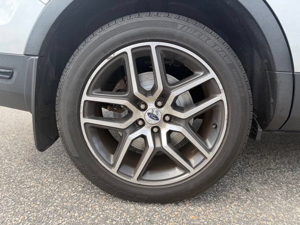 Used 2018 Ford Explorer Sport AWD/4WD image 12