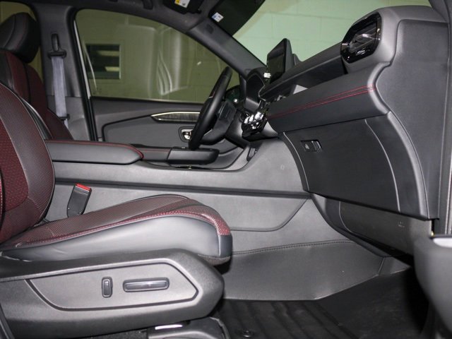 Used 2025 Honda Pilot Black Edition image 5