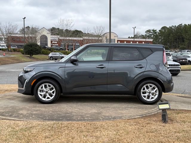 Used 2025 Kia Soul LX image 4