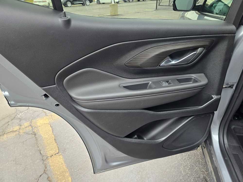 Used 2023 GMC Terrain SLE w/ LPO, Floor Liner Package image 13