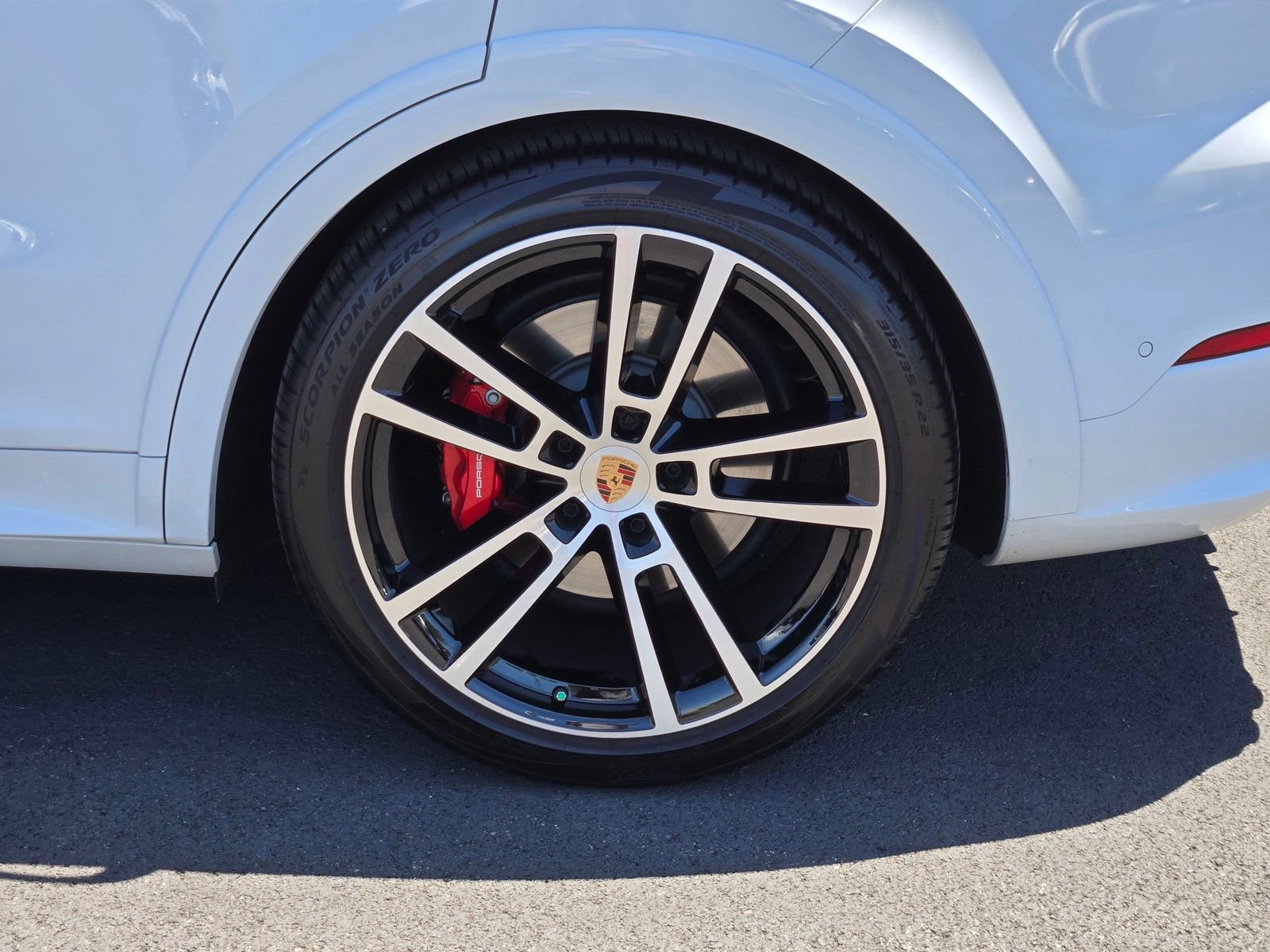 Certified 2026 Porsche Cayenne GTS AWD/4WD image 11