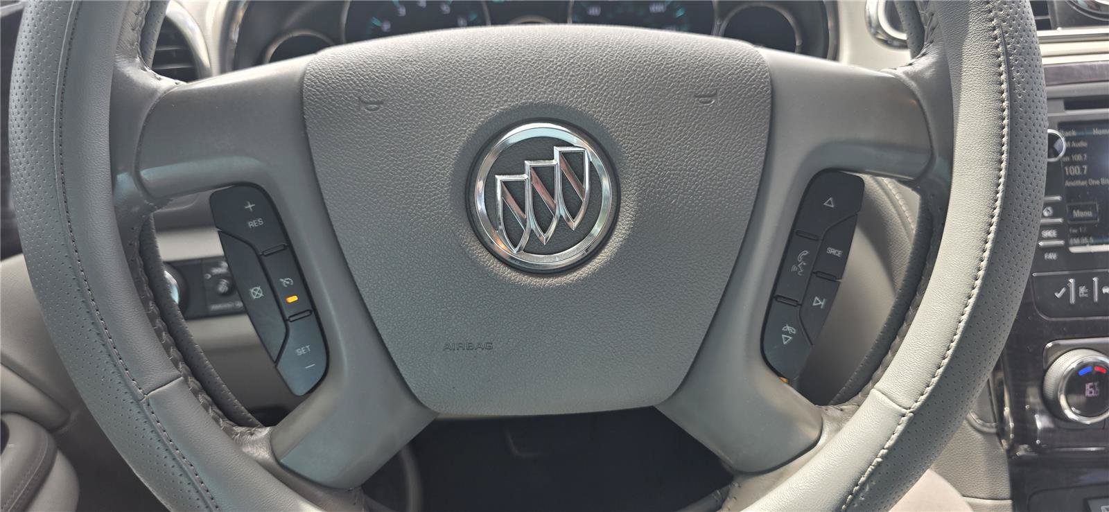 Used 2016 Buick Enclave Convenience w/ Trailering Package FWD image 17