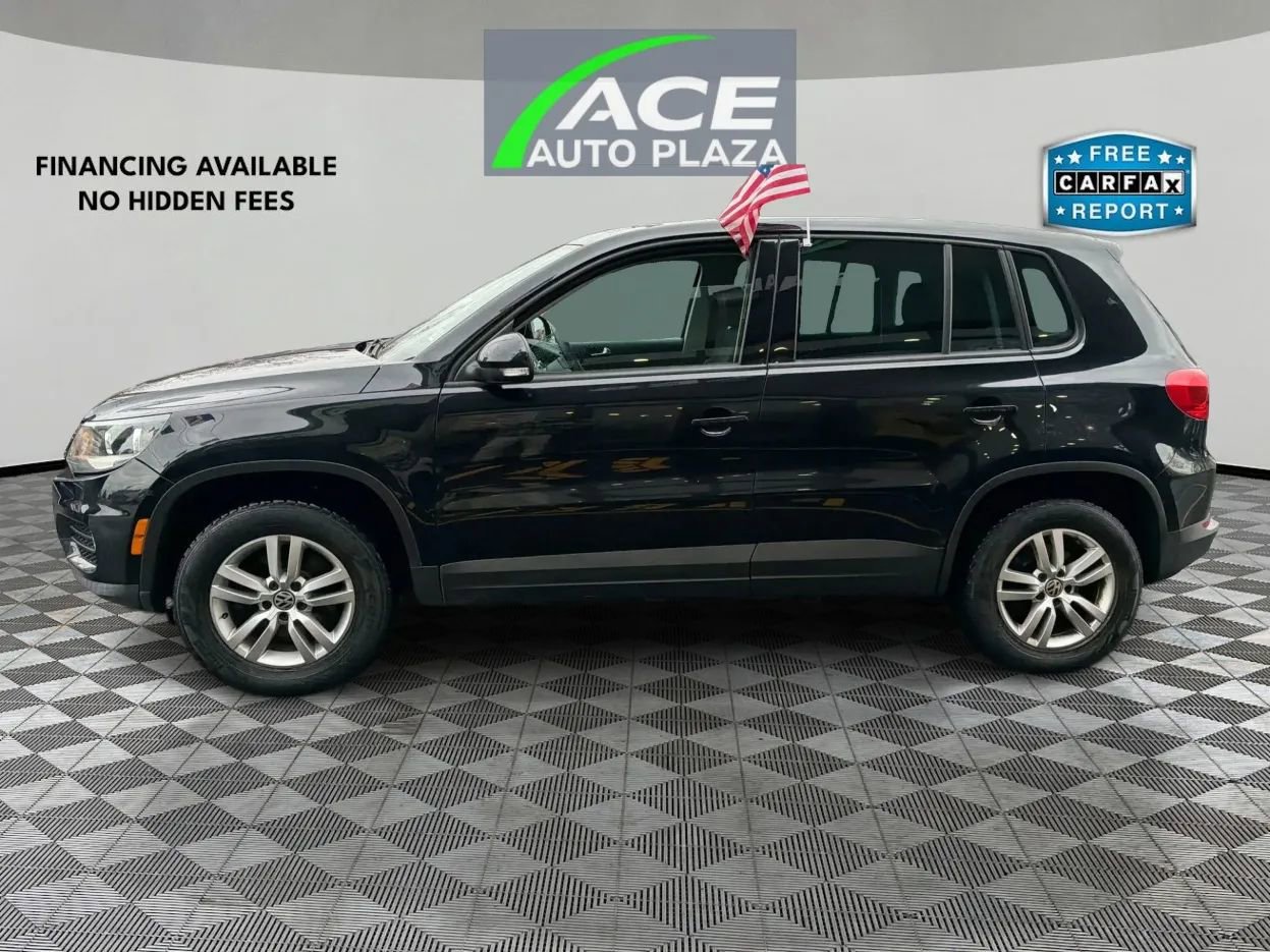 Used 2012 Volkswagen Tiguan S image 8