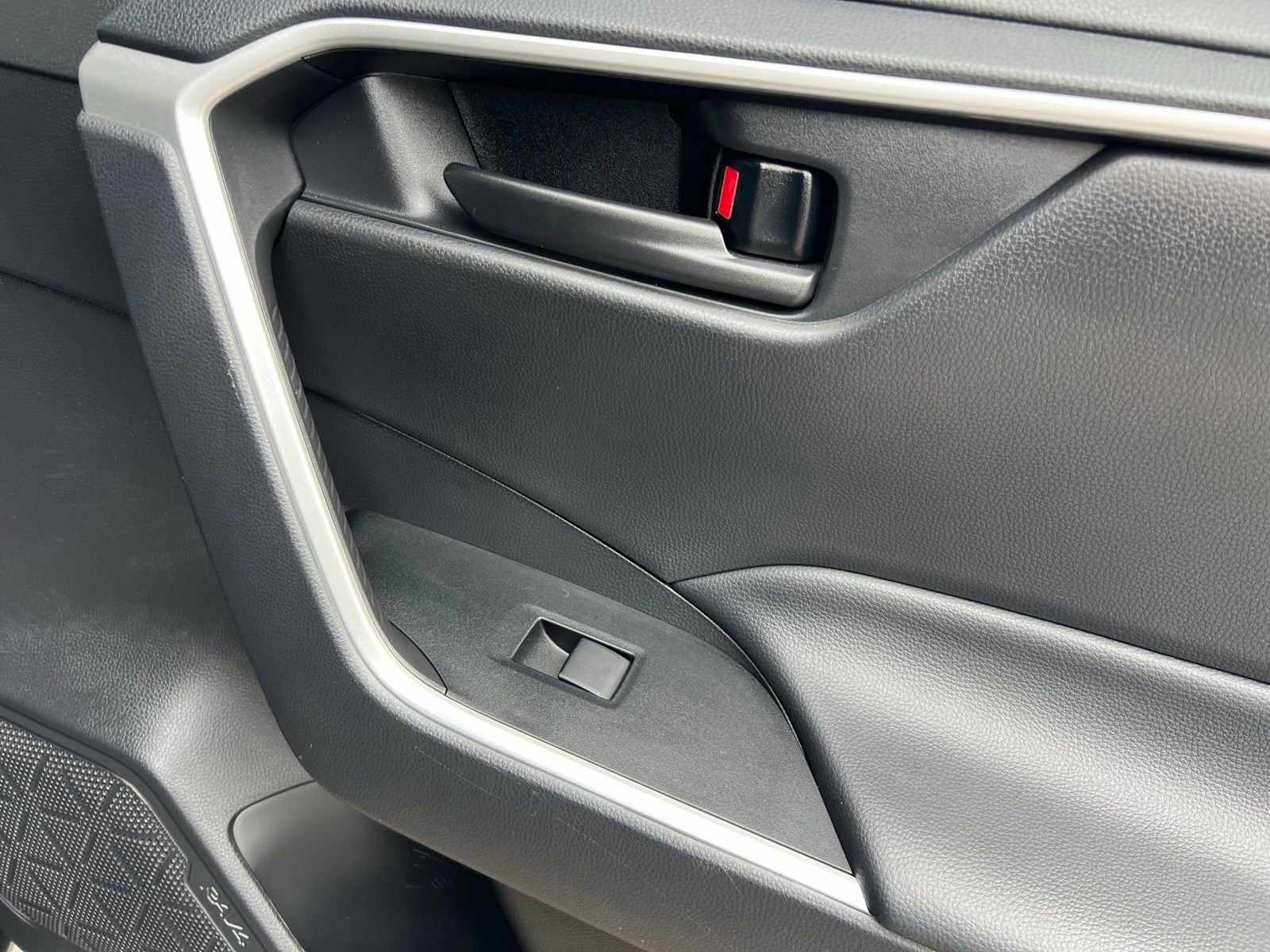 Used 2024 Toyota RAV4 LE image 46