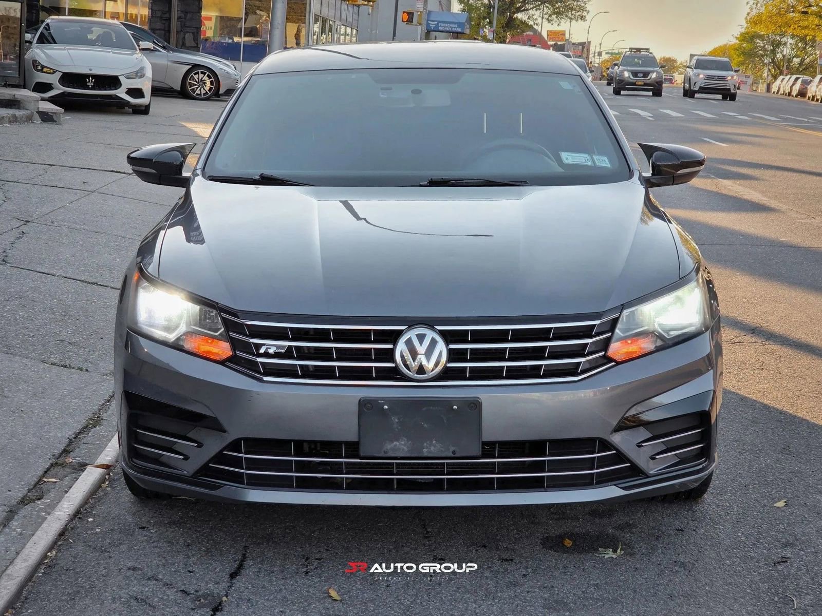 Used 2017 Volkswagen Passat 1.8T R-Line image 3