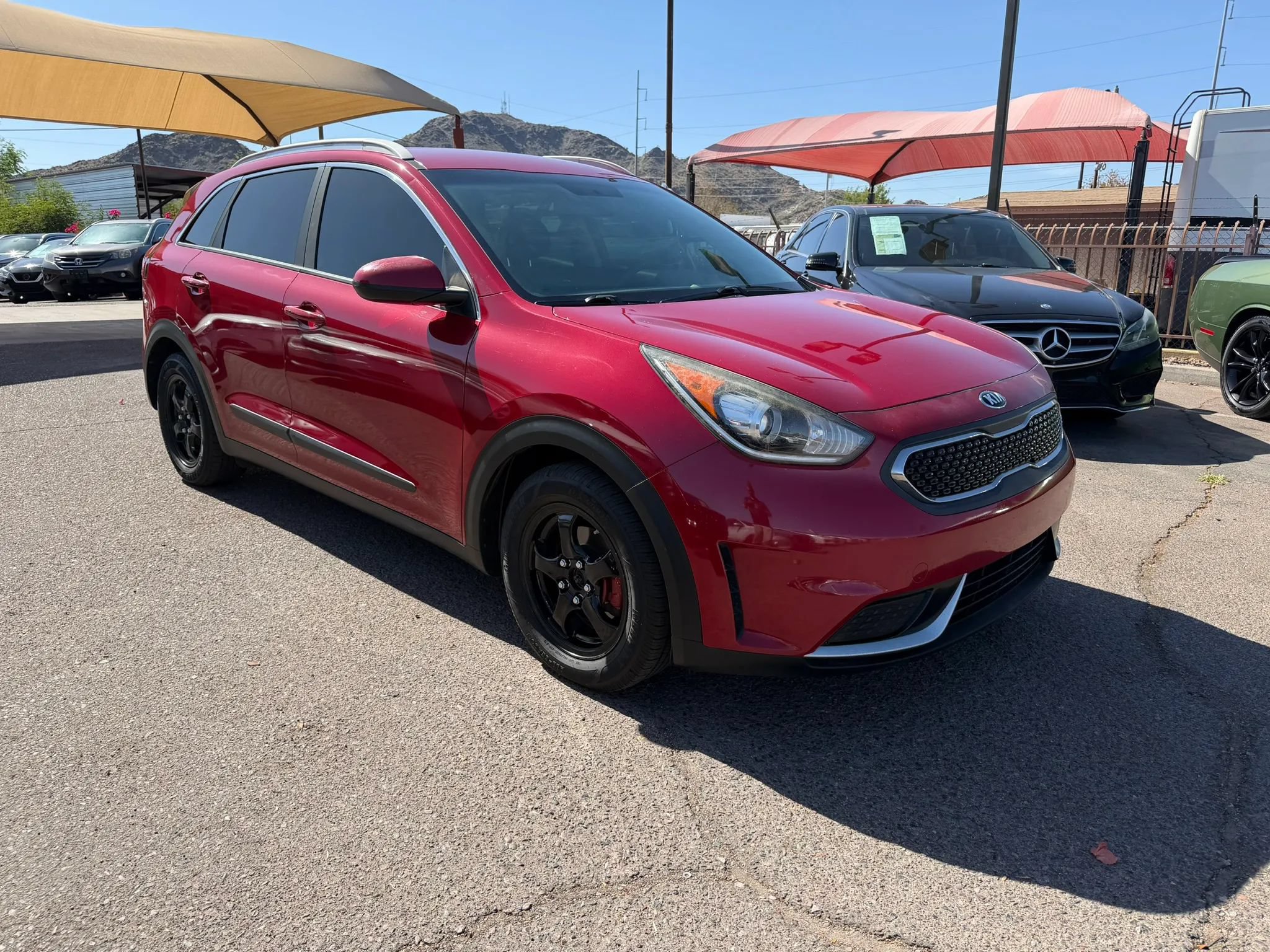 Used 2017 Kia Niro LX FWD image 3